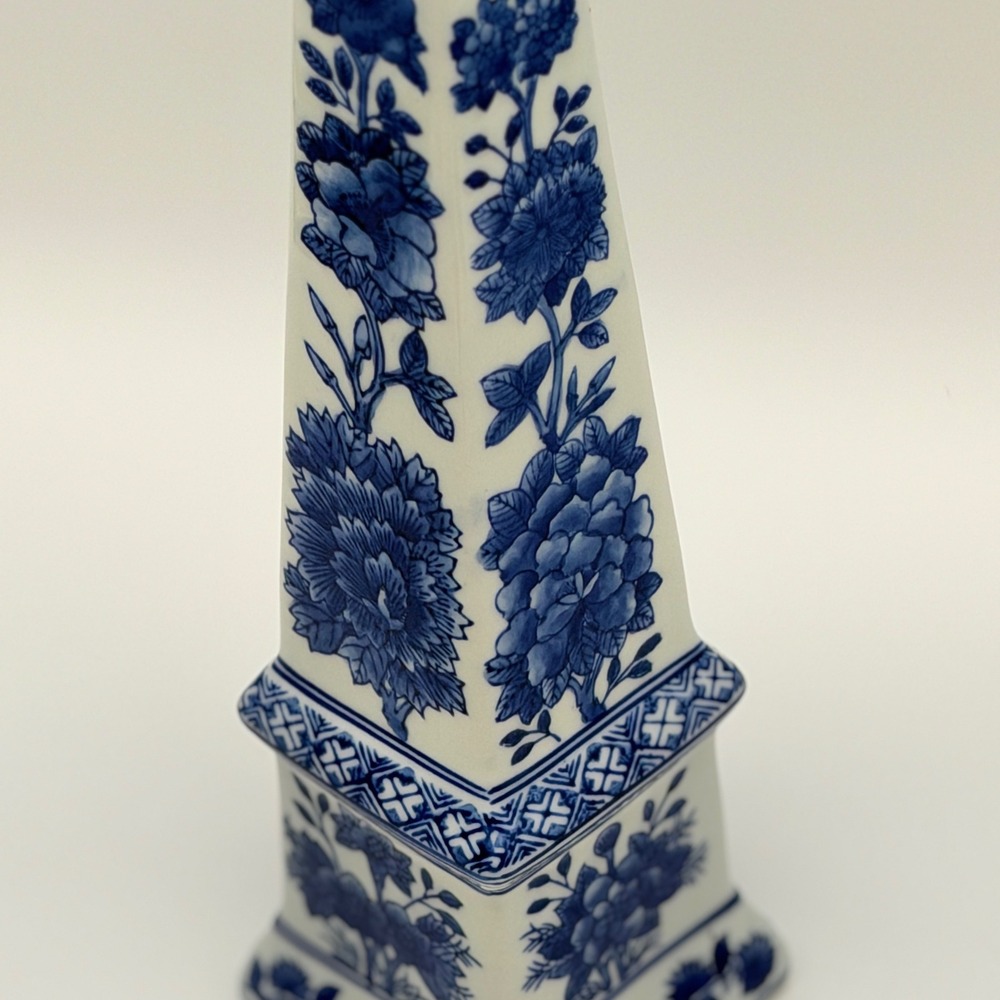 Vintage Blue and White Porcelain Floral Obelisk Chinoiserie Tower 13.5 Inch - Picture 9 of 16